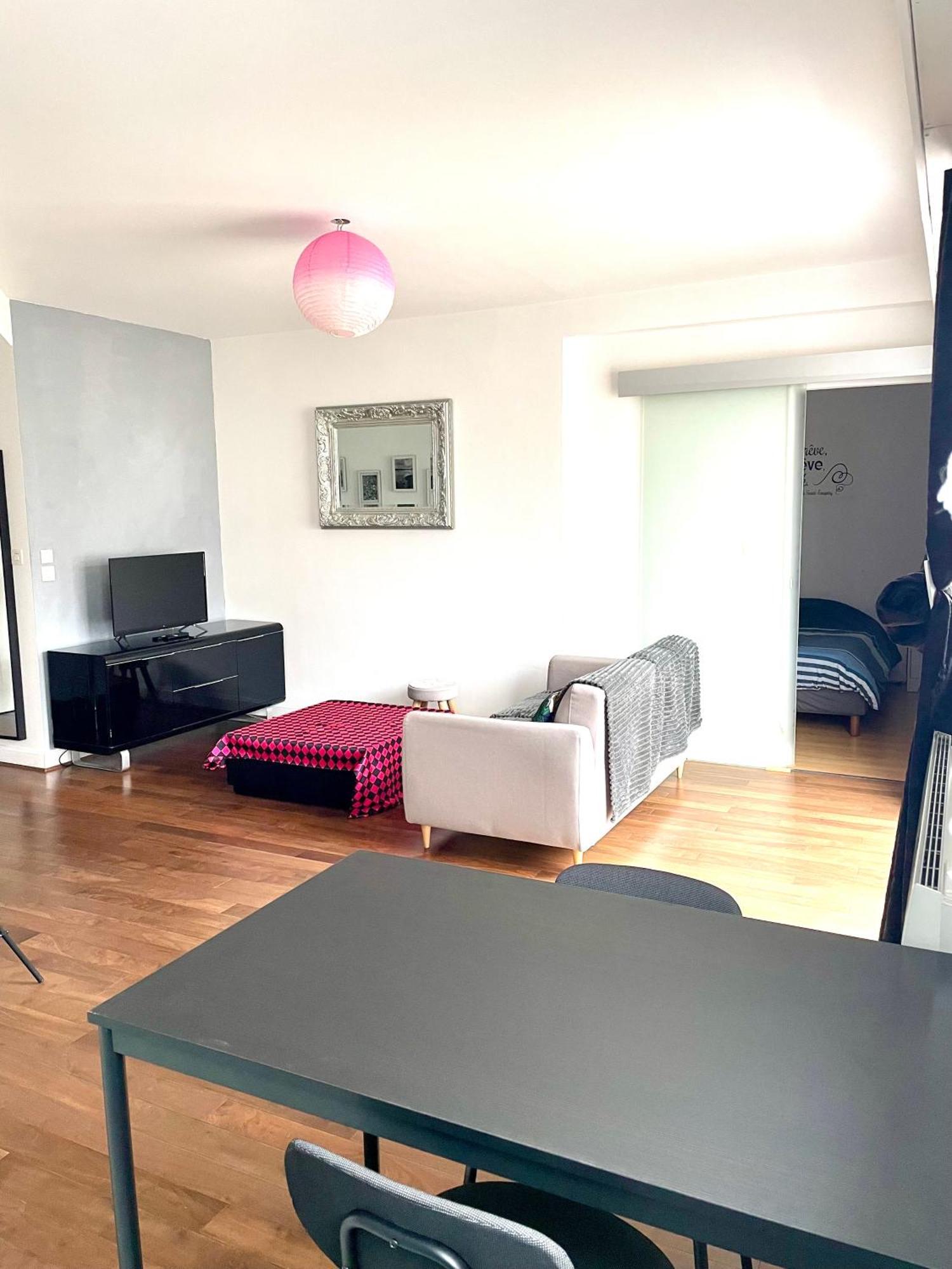 Charmant Appartement En Bord De Cher Saint-Avertin Exterior photo